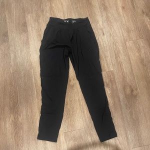 Mountain Hardwear Dynama Ankle Pants